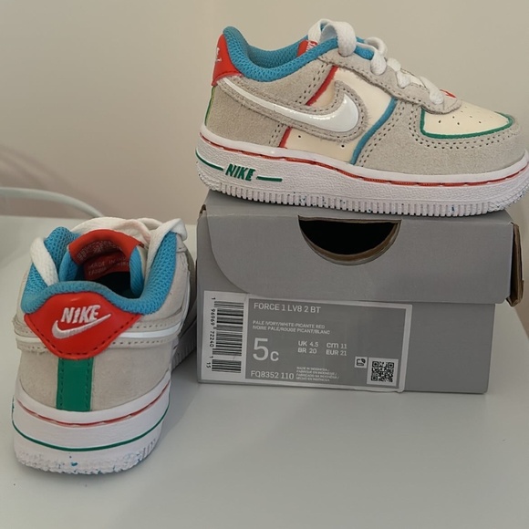 Nike Air Force - Picture 1 of 1